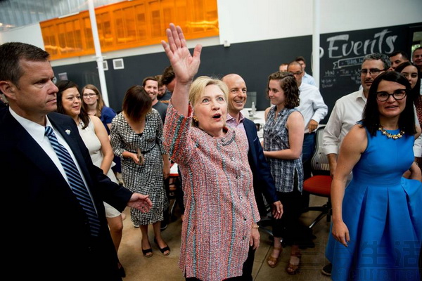 BN-OR638_CLINTO_J_20160628154044 (2).jpg